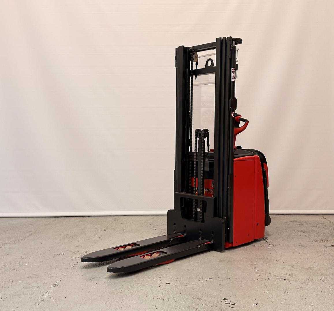Használt targonca LINDE L14 APi / UT 988 ELEKTRO HOCHHUBWAGENFAHRERSTAND (13005626)