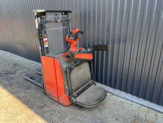 Használt targonca LINDE L14AP ELEKTRO HOCHHUBWAGENFAHRERSTAND (13068315)