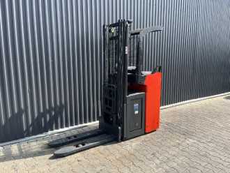 Használt targonca LINDE L16R ELEKTRO HOCHHUBWAGENFAHRERSITZ (13065774) backdrop