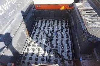 Használt targonca LINDE P 250 - 2022er Batterie ELEKTRO SCHLEPPER (13060126)