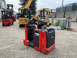 Használt targonca LINDE P 30 C ELEKTRO SCHLEPPER (12735681)