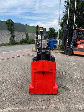 Használt targonca LINDE P 30 C ELEKTRO SCHLEPPER (12735681)