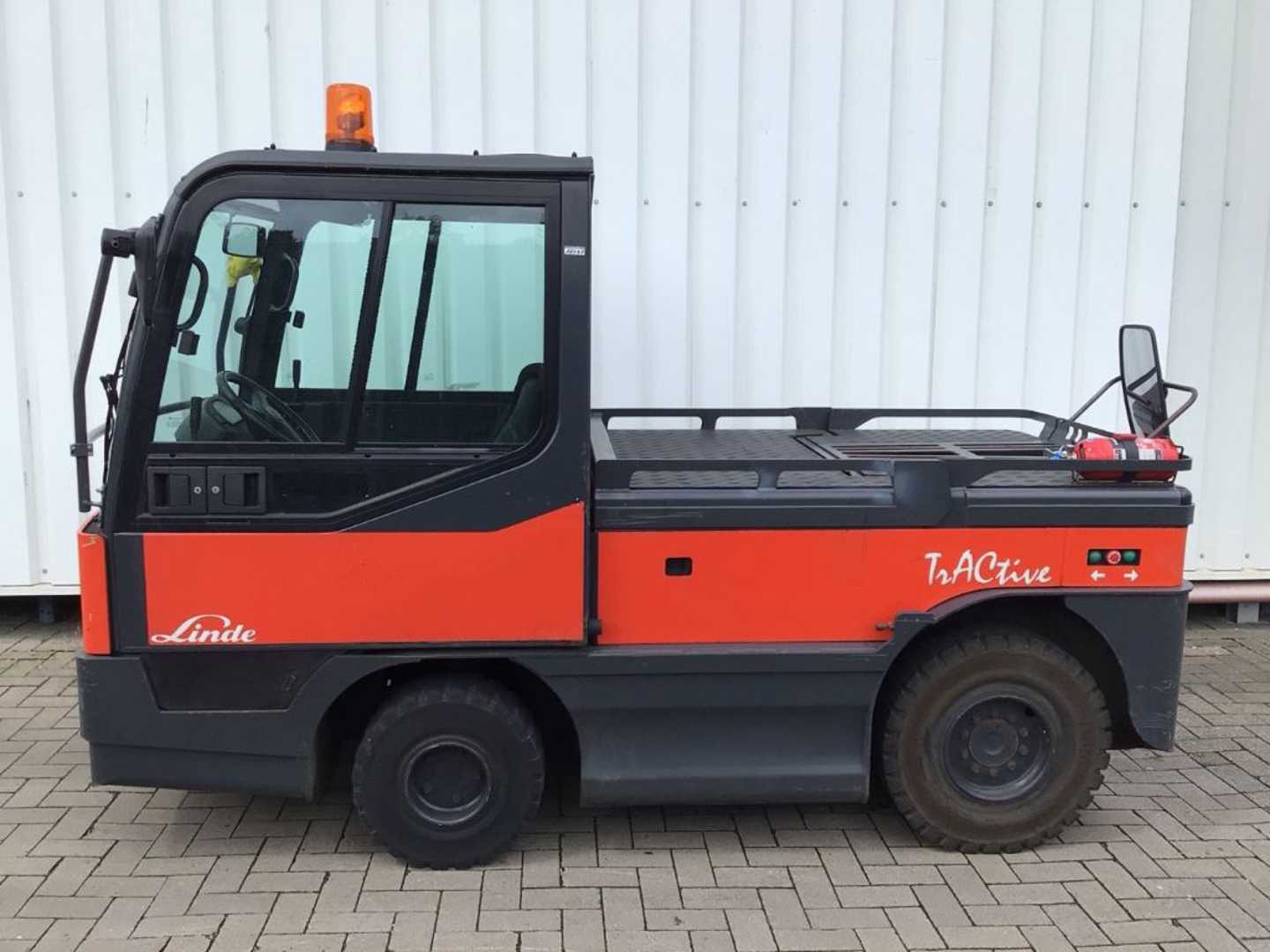 Használt targonca LINDE P250 BR127 ELEKTRO SCHLEPPER (13049720)