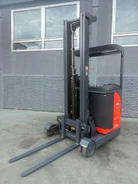Használt targonca LINDE R 10 Baujahr 2004/ HH 5920 Akku 2022 ELEKTRO SCHUBMASTSTAPLER (13054908) backdrop