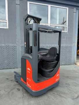 Használt targonca LINDE R 10 Baujahr 2004/ HH 5920 Akku 2022 ELEKTRO SCHUBMASTSTAPLER (13054908)
