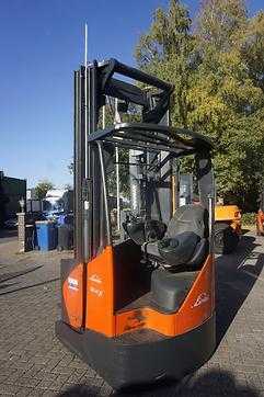 Használt targonca LINDE R 14X ELEKTRO SCHUBMASTSTAPLER (12765116)