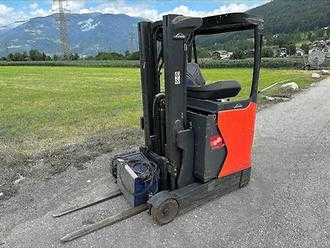 Használt targonca LINDE R12B-01 - 446DZ ELEKTRO SCHUBMASTSTAPLER (13021109) backdrop