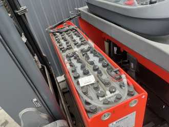 Használt targonca LINDE R12B-01 ELEKTRO SCHUBMASTSTAPLER (13009616)