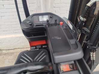 Használt targonca LINDE R12B ELEKTRO SCHUBMASTSTAPLER (12994470)