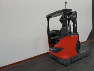 Használt targonca LINDE R14 Chassisbreite 1270mm (B) ELEKTRO SCHUBMASTSTAPLER (13036896)