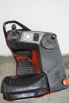 Használt targonca LINDE T 14 S 1154-03 ELEKTRO NIEDERHUBWAGENFAHRERSTAND (13045243)