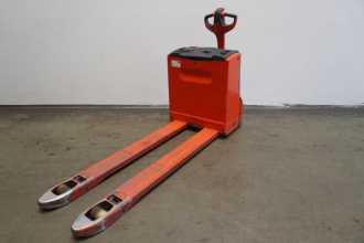 Használt targonca LINDE T 18 1152 ELEKTRO NIEDERHUBWAGENDEICHSEL (13056212)