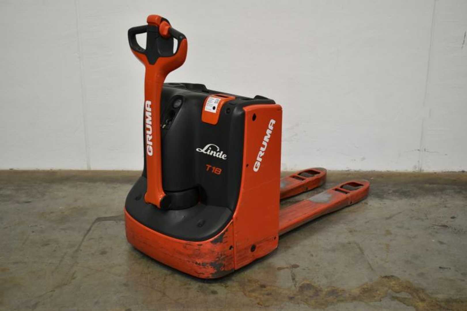 Használt targonca LINDE T 18 1152 ELEKTRO NIEDERHUBWAGENDEICHSEL (13060616)