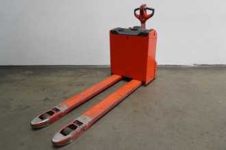 Használt targonca LINDE T 18 1155-00 ELEKTRO NIEDERHUBWAGENDEICHSEL (13057431)