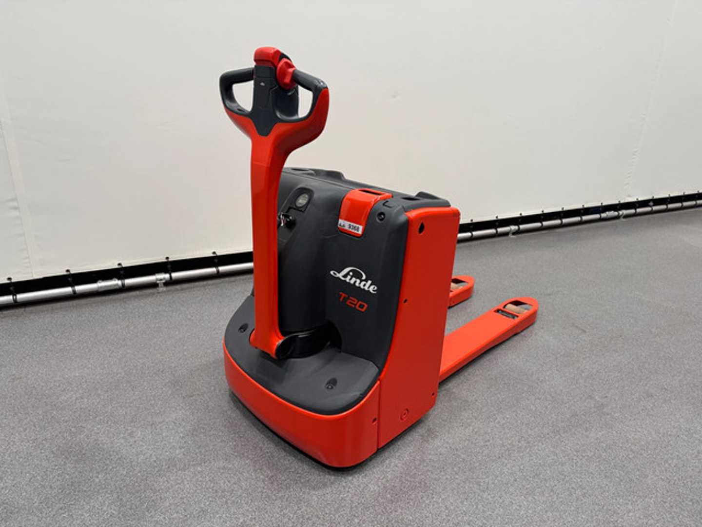 Használt targonca LINDE T 20 ELEKTRO NIEDERHUBWAGENDEICHSEL (13064677)