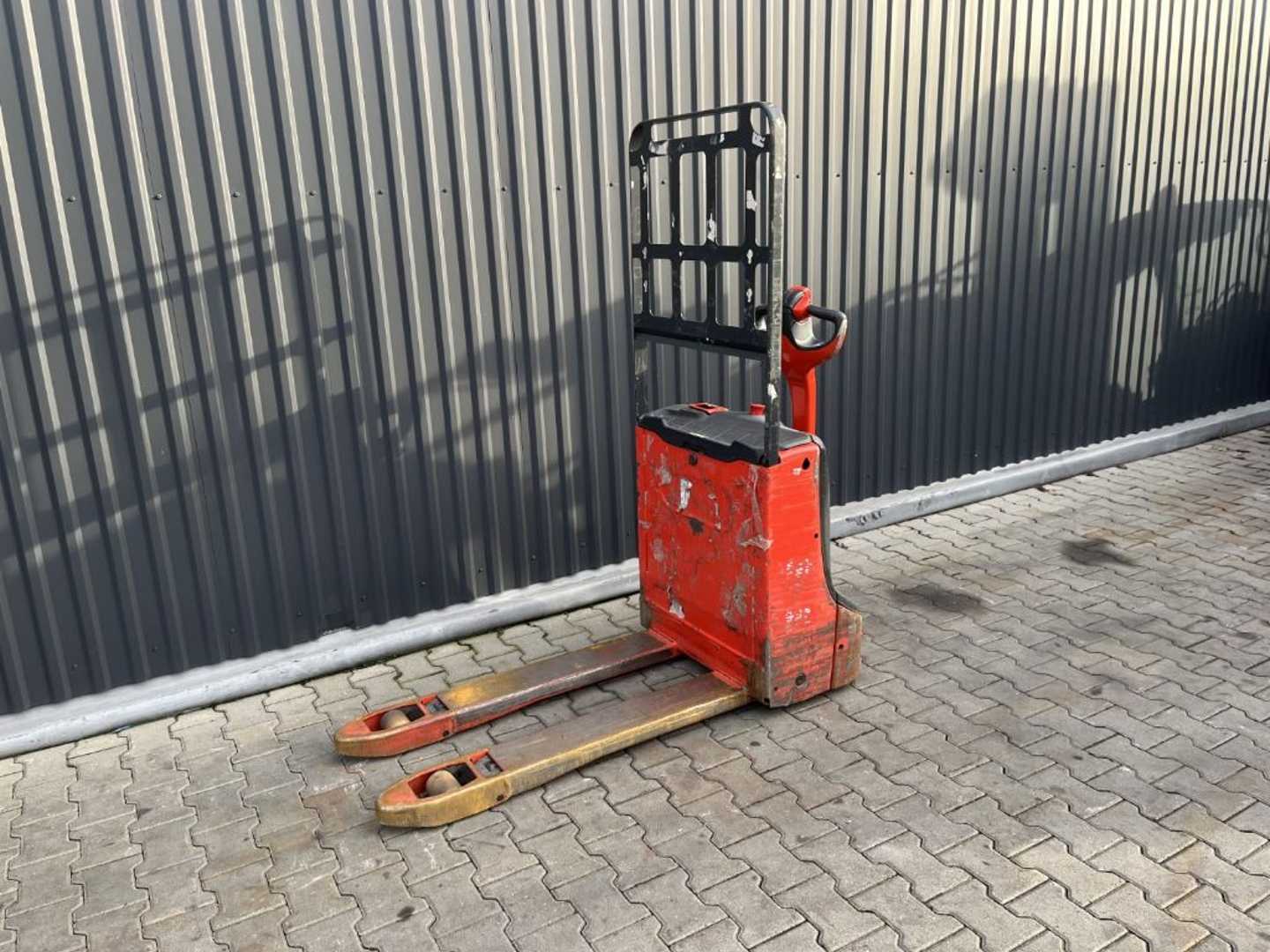 Használt targonca LINDE T16 ELEKTRO NIEDERHUBWAGENDEICHSEL (13074220)