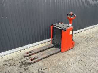 Használt targonca LINDE T16L ELEKTRO NIEDERHUBWAGENDEICHSEL (13074885) backdrop