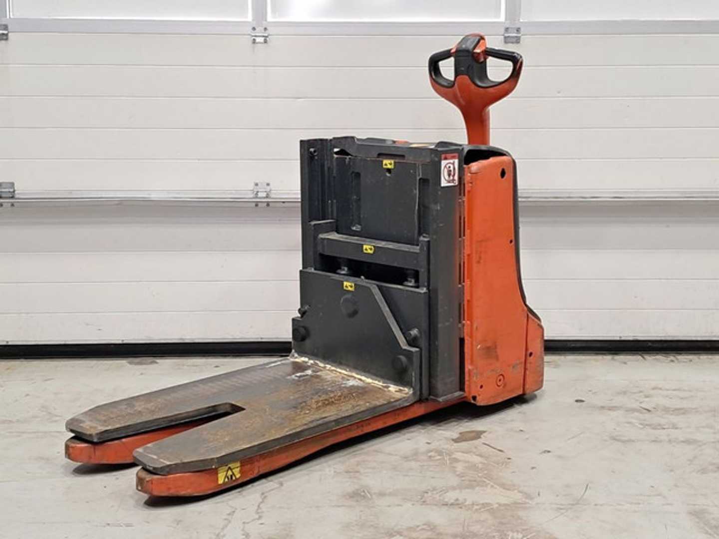 Használt targonca LINDE T16X ELEKTRO NIEDERHUBWAGENSEMIELEKTRISCH (12944127)