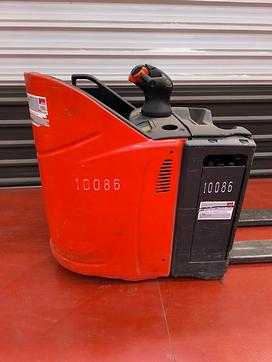 Használt targonca LINDE T20 SP ( HORQUILLAS 1800 ) ELEKTRO NIEDERHUBWAGENFAHRERSTAND (13036733)