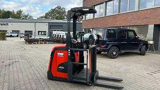 Használt targonca LINDE V 10 nur 17 Stunden ELEKTRO NIEDERHUBKOMMISSIONIERER (13075236)