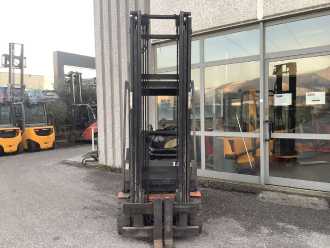 Használt targonca LUGLI 18,48 ELEKTRO VIERRADFRONTSTAPLER (12946988)