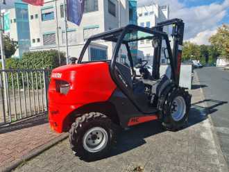 Használt targonca MANITOU MC 18.4 Stage3B DIESEL GELAENDESTAPLER (13067049)