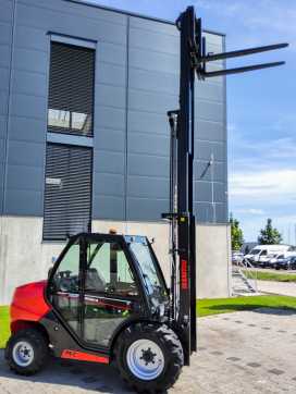 Használt targonca MANITOU MC 30-4 DIESEL GELAENDESTAPLER (12962726)