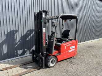 Használt targonca MANITOU ME320 ELEKTRO VIERRADFRONTSTAPLER (12979741) backdrop