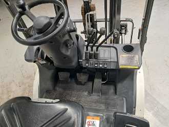 Használt targonca MITSUBISHI FD25N3 WEITERE VIERRADFRONTSTAPLER (13071522)