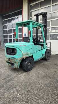 Használt targonca MITSUBISHI FD45K DIESEL VIERRADFRONTSTAPLER (13075330)