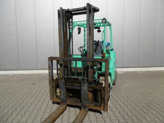 Használt targonca MITSUBISHI FG 40 N GAS VIERRADFRONTSTAPLER (12755655)
