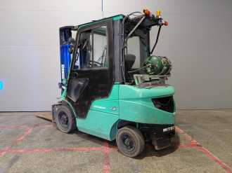 Használt targonca MITSUBISHI FG25N GAS VIERRADFRONTSTAPLER (13065340)