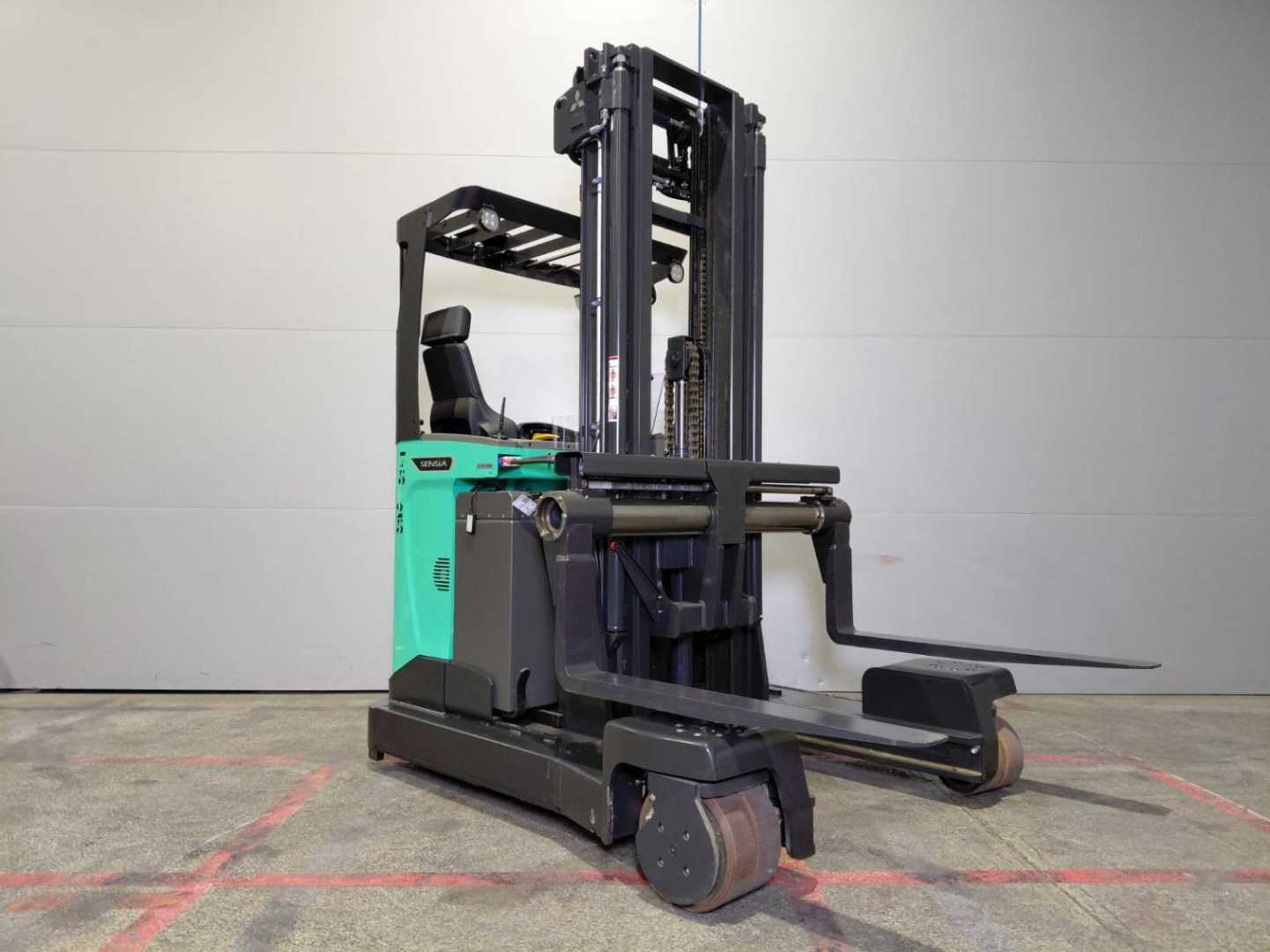 Használt targonca MITSUBISHI RBM25 N3 ELEKTRO SCHUBMASTSTAPLER (13075892)