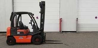 Használt targonca NISSAN FD02A200 DIESEL VIERRADFRONTSTAPLER (12887855)