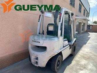 Használt targonca NISSAN YG1D2A30Q DIESEL VIERRADFRONTSTAPLER (13067678)