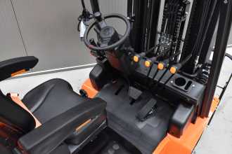 Használt targonca NOBLELIFT CPD 25 A /K801366/ ELEKTRO VIERRADFRONTSTAPLER (13069656)