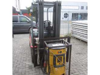 Használt targonca NYK Nichiyu FPC25PN ELEKTRO VIERRADFRONTSTAPLER (13065061)