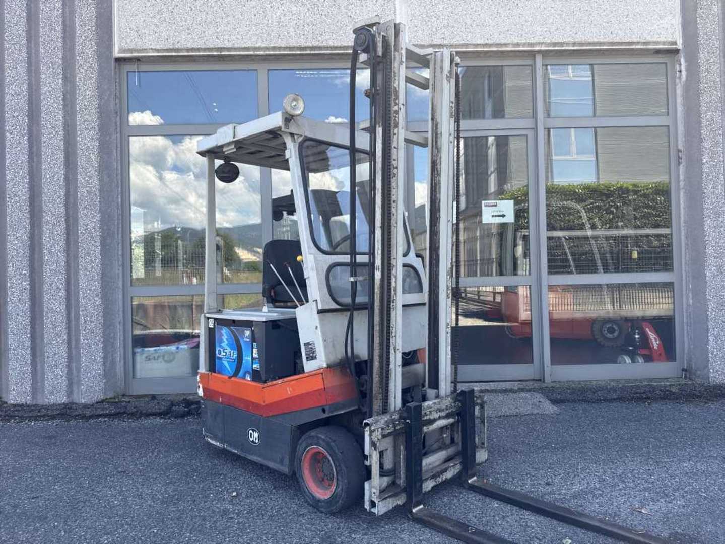 Használt targonca OM E3/15N ELEKTRO DREIRADFRONTSTAPLER (13052739)