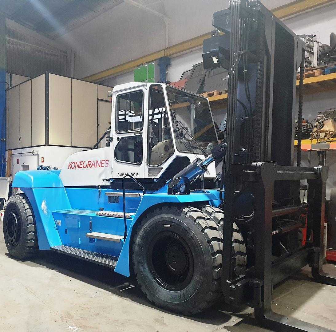Használt targonca SMV 18-1200 DIESEL VIERRADFRONTSTAPLER (12399679)