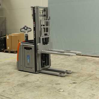Használt targonca STILL EXV-SF14LI-ION ELEKTRO HOCHHUBWAGENFAHRERSTAND (13061469)