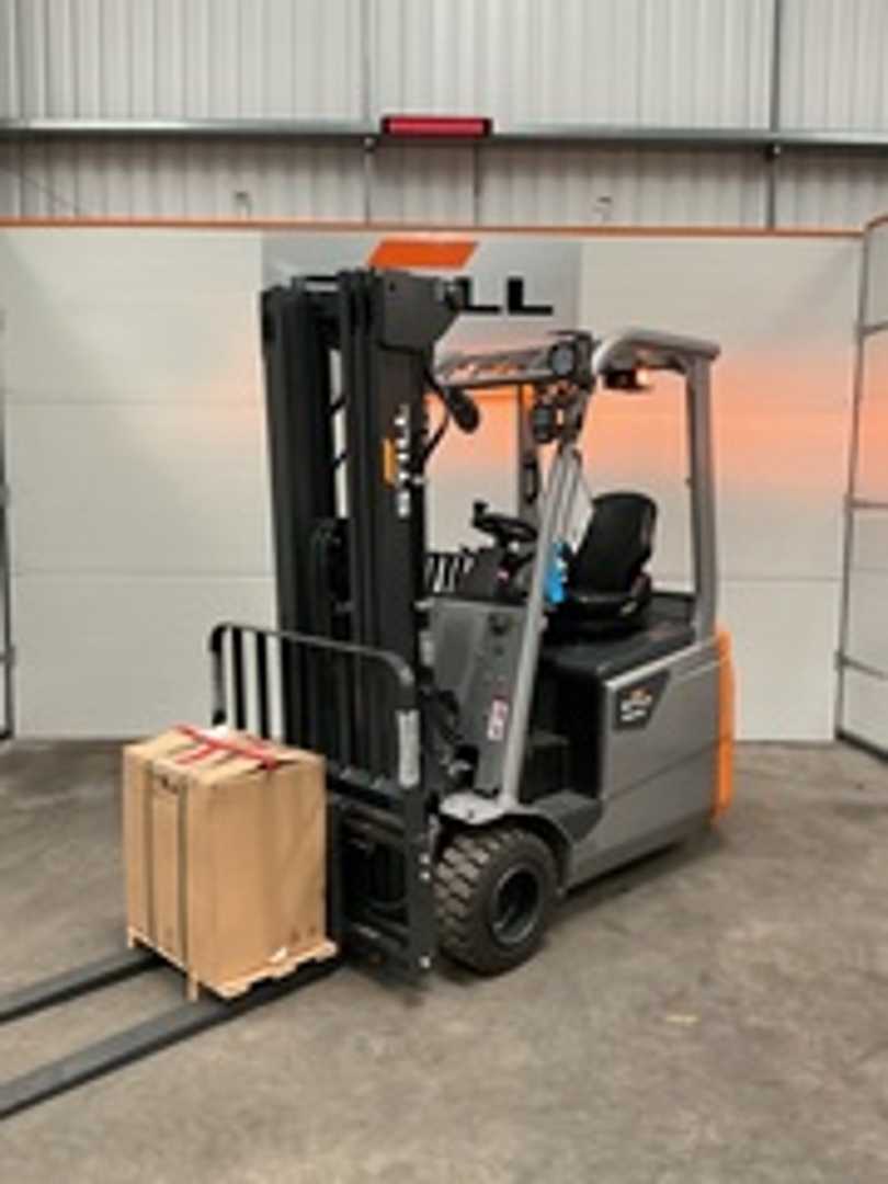 Használt targonca STILL RCE20LI-ION ELEKTRO DREIRADFRONTSTAPLER (13024503)