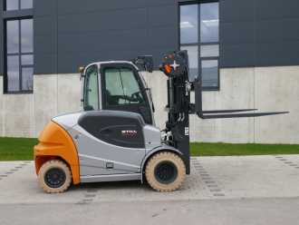 Használt targonca STILL RX 60-80 ELEKTRO VIERRADFRONTSTAPLER (12850412)