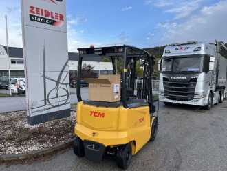 Használt targonca TCM FHB25-F2 ELEKTRO VIERRADFRONTSTAPLER (13074845)