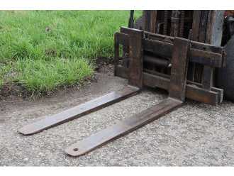 Használt targonca TOYOTA 02-4FD20 DIESEL VIERRADFRONTSTAPLER (13065089)