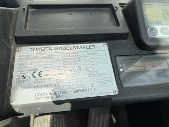 Használt targonca TOYOTA 02-8F DF 25 DIESEL VIERRADFRONTSTAPLER (13068241)