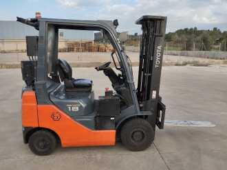 Használt targonca TOYOTA 02-8FDF18 ATEX DIESEL VIERRADFRONTSTAPLER (13067329)