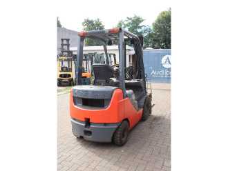 Használt targonca TOYOTA 02-8FDF18 DIESEL VIERRADFRONTSTAPLER (13062907)