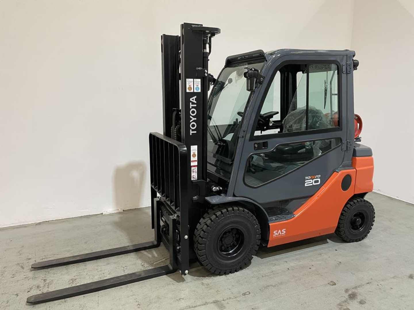 Használt targonca TOYOTA 02-8FGF20 *sofort verfügbar* GAS VIERRADFRONTSTAPLER (13068326)