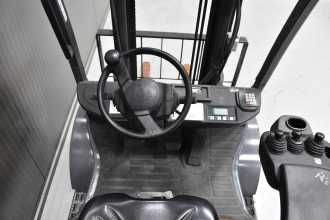 Használt targonca TOYOTA 02-8FGF25 /58304/ GAS VIERRADFRONTSTAPLER (13069553)