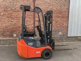 Használt targonca TOYOTA 7FBEST10 ELEKTRO DREIRADFRONTSTAPLER (13075838)